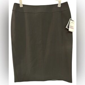 Nine West Classic Black Pencil Skirt, size 6, NWT